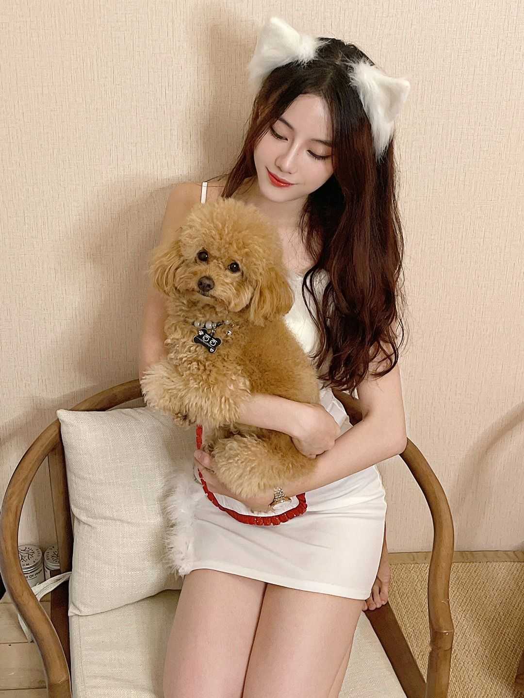 超级带劲的DL服务颜值很棒，身材不错