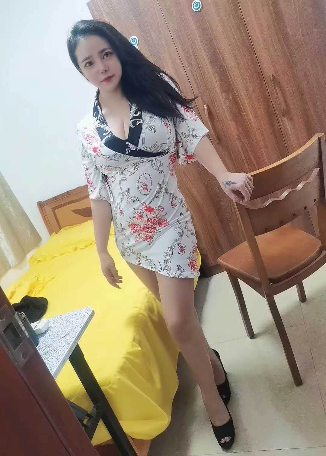 长安兼职大胸妹