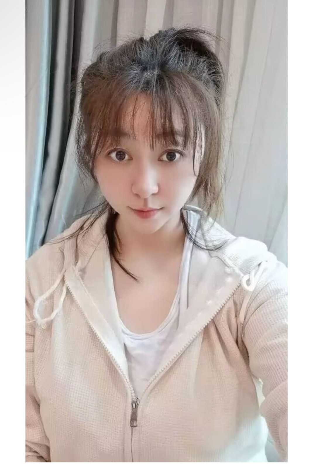 自己开发的漂亮妹子