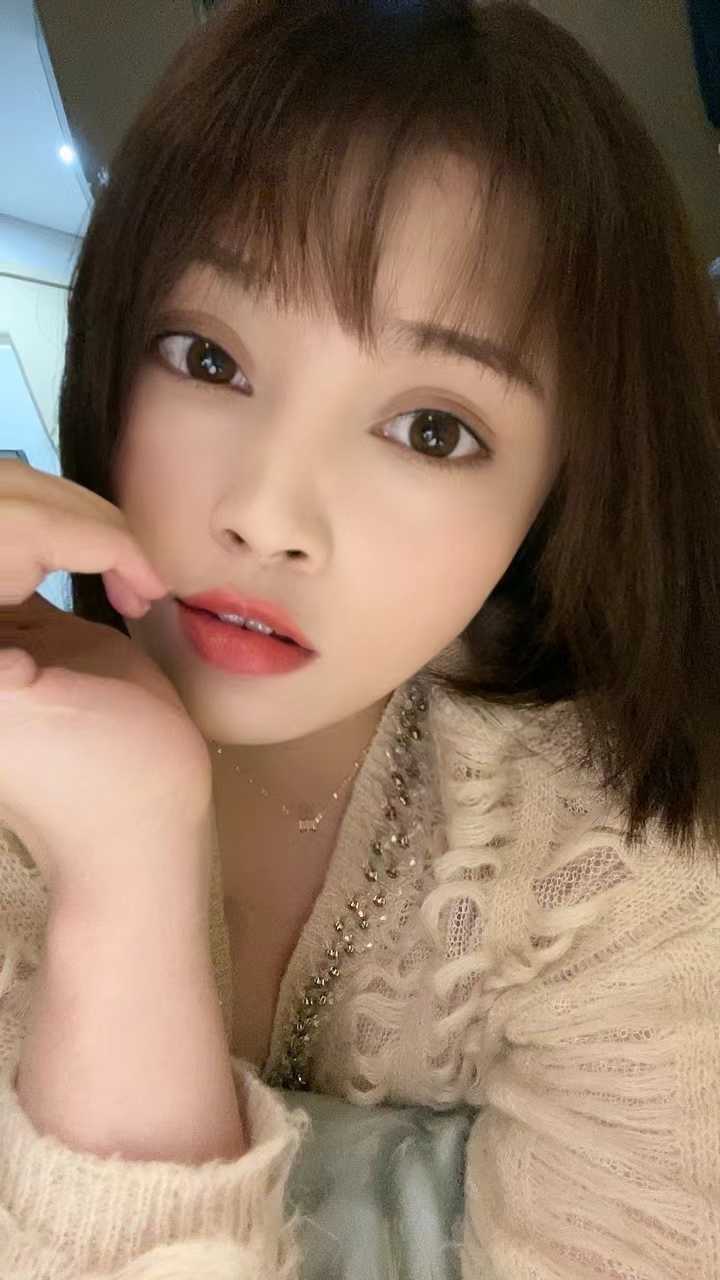 杭州小辛芷蕾,kh好年轻漂亮