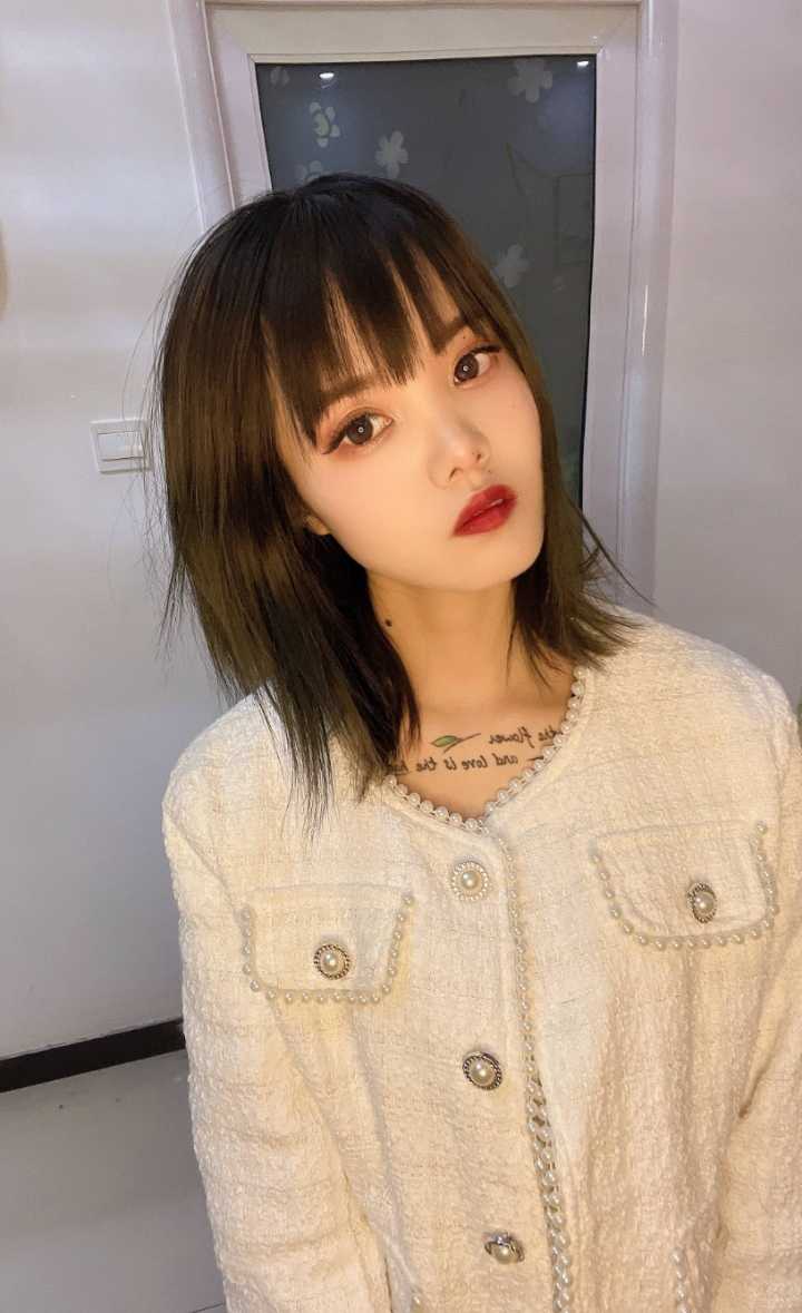 兼职妹妹赚生活费