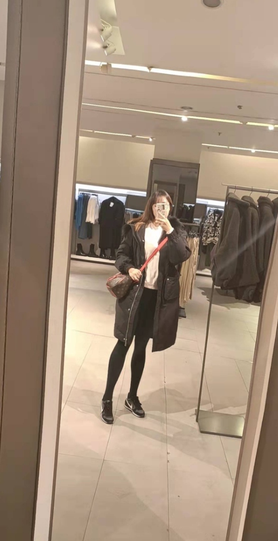 上海清纯妹妹 粉嫩b紧 会吸会舔爆爆爆