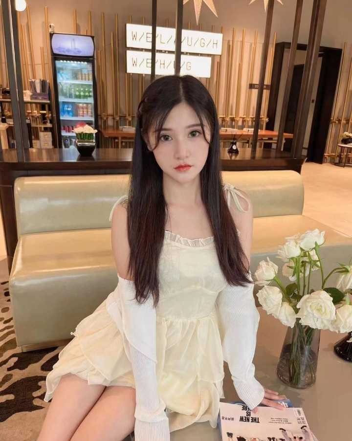 大奶水多 性感风Sao