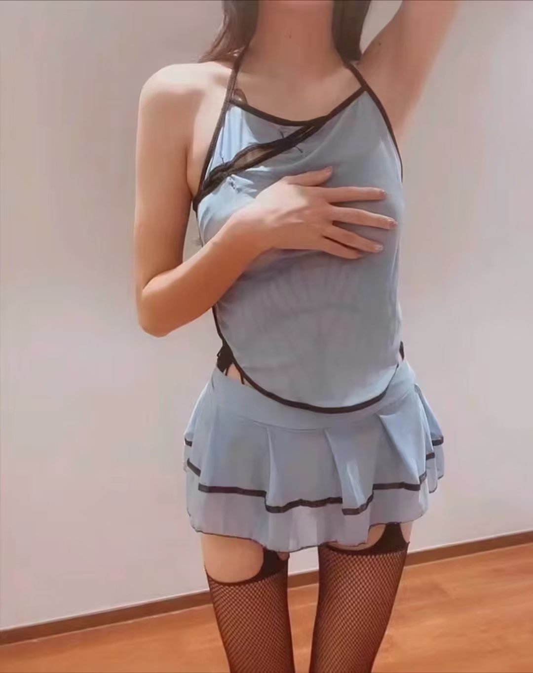 漂亮小姐姐  值得一试