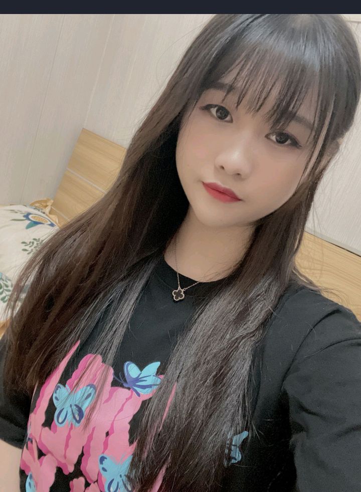 合肥00童颜巨乳小表妹兼职