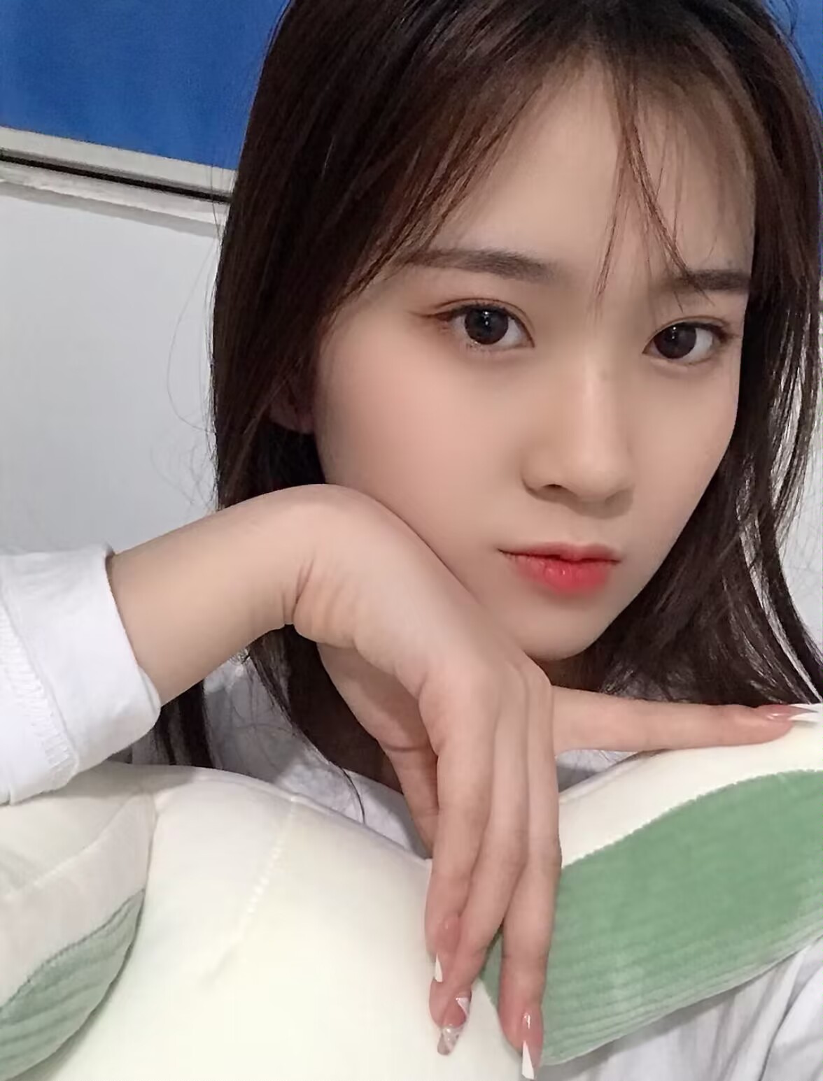 清纯可爱的学生妹