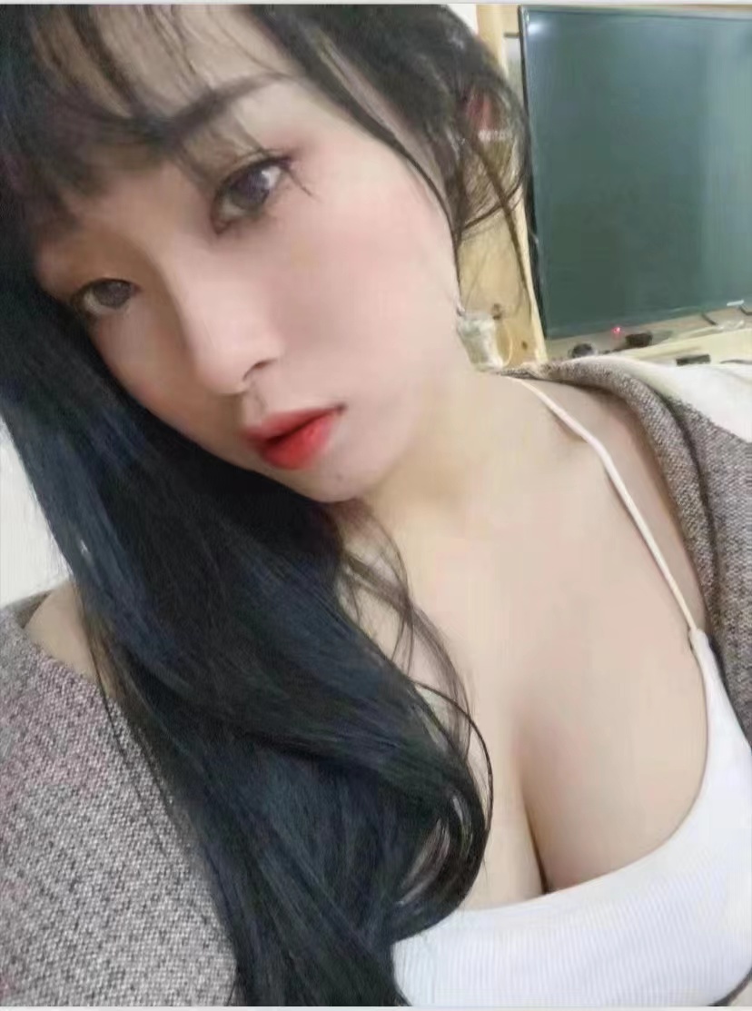 萝莉妹子，奶大妹子