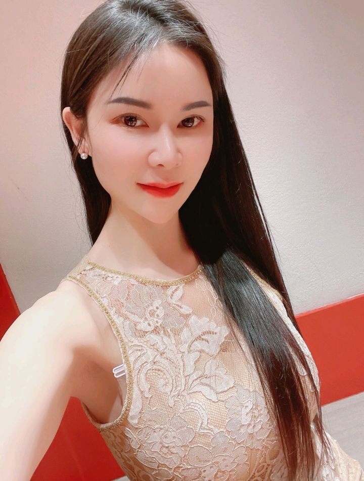 西安瑜伽老师大波妹宝宝