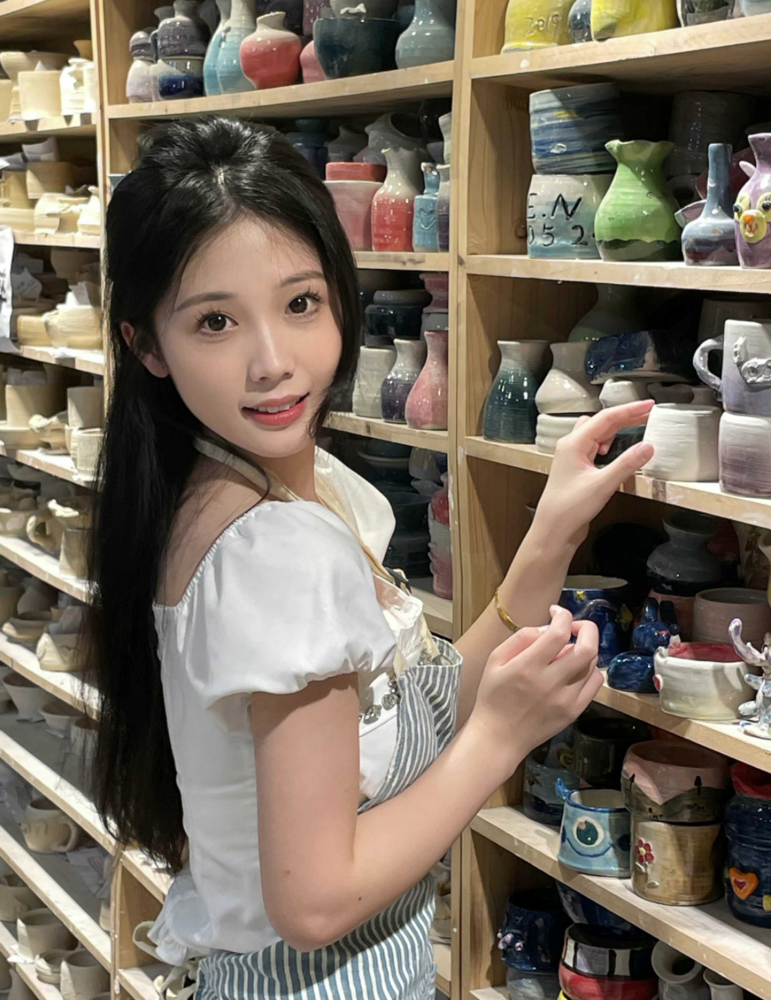 人美胸大，放的开