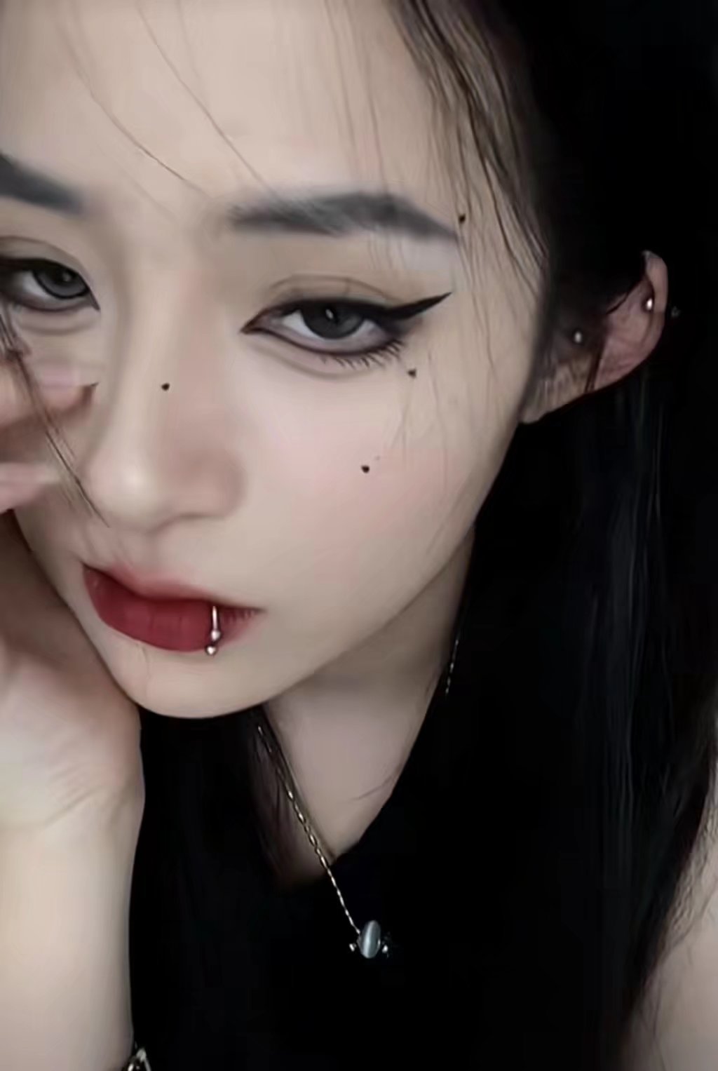 酷酷的高个妹妹