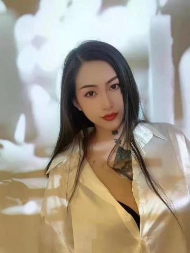 秦淮区城开大厦2栋小贵优质靓女－狂野的胸处纹身