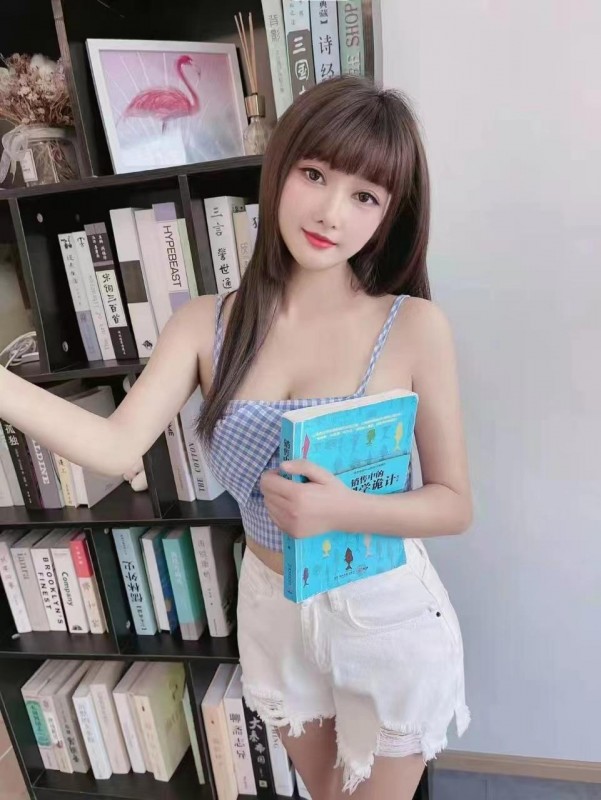 普陀莉莉妹子 清纯人美听话型 可制服丝袜