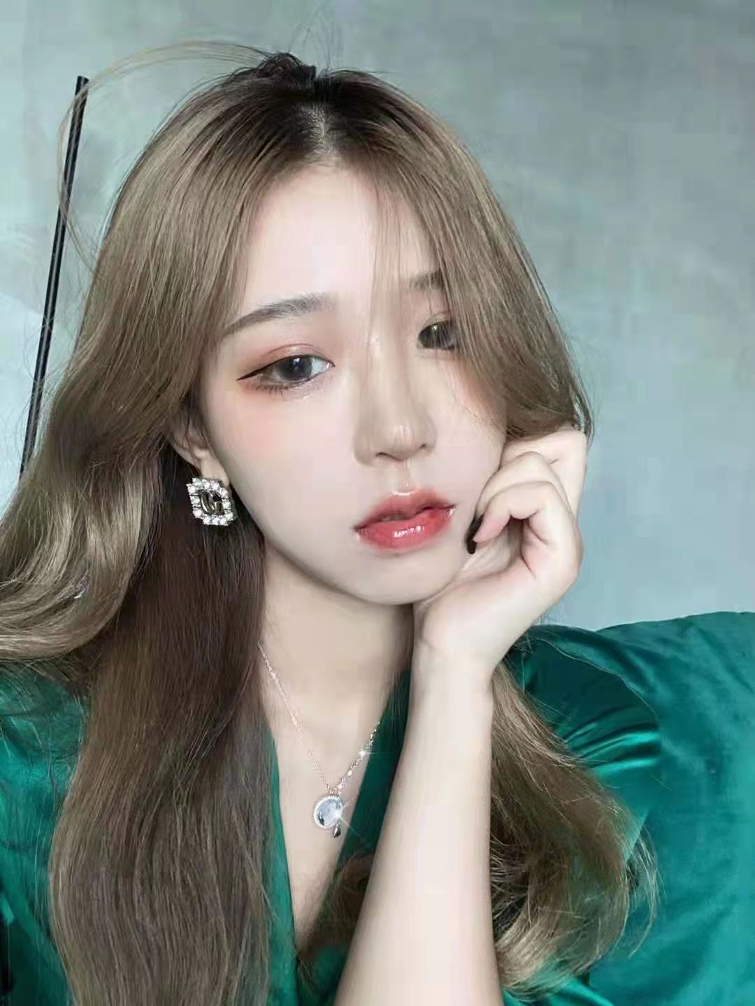 手感那种弹性很难表达。胸真的是挺