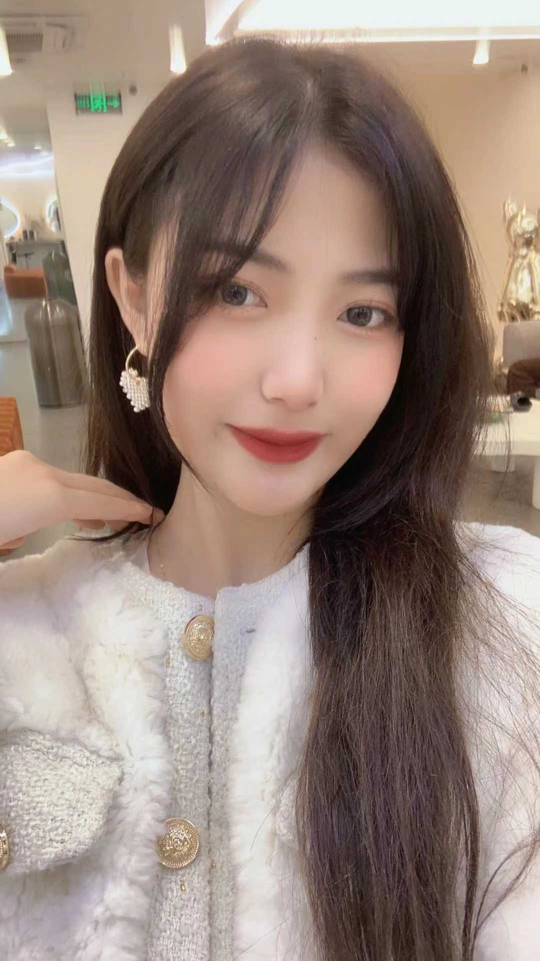 服务多，我就喜欢的就是她的臀推