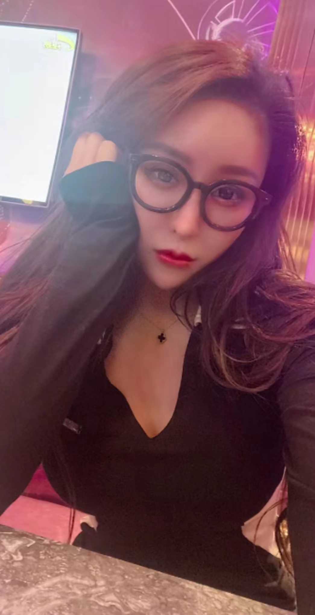  pa~pa任何姿势配合很到位，满意而归