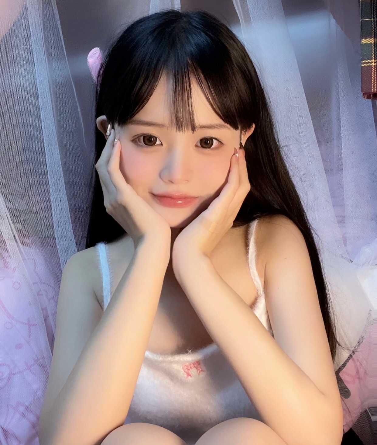 清纯白虎妹妹可肛