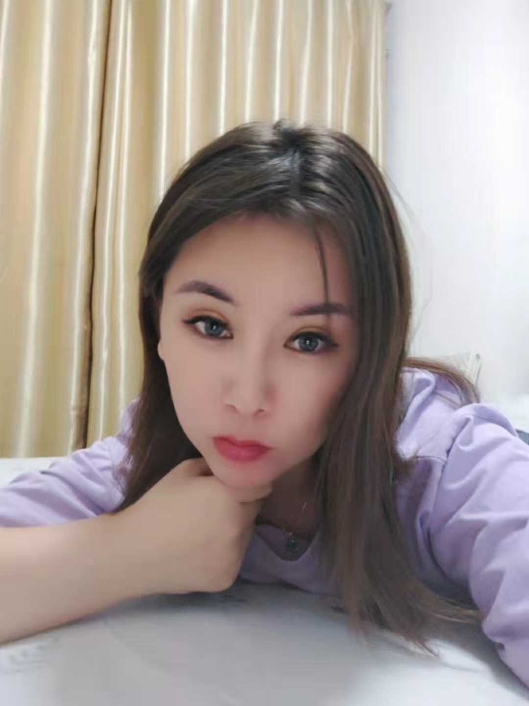 服务系妹子暖小暖