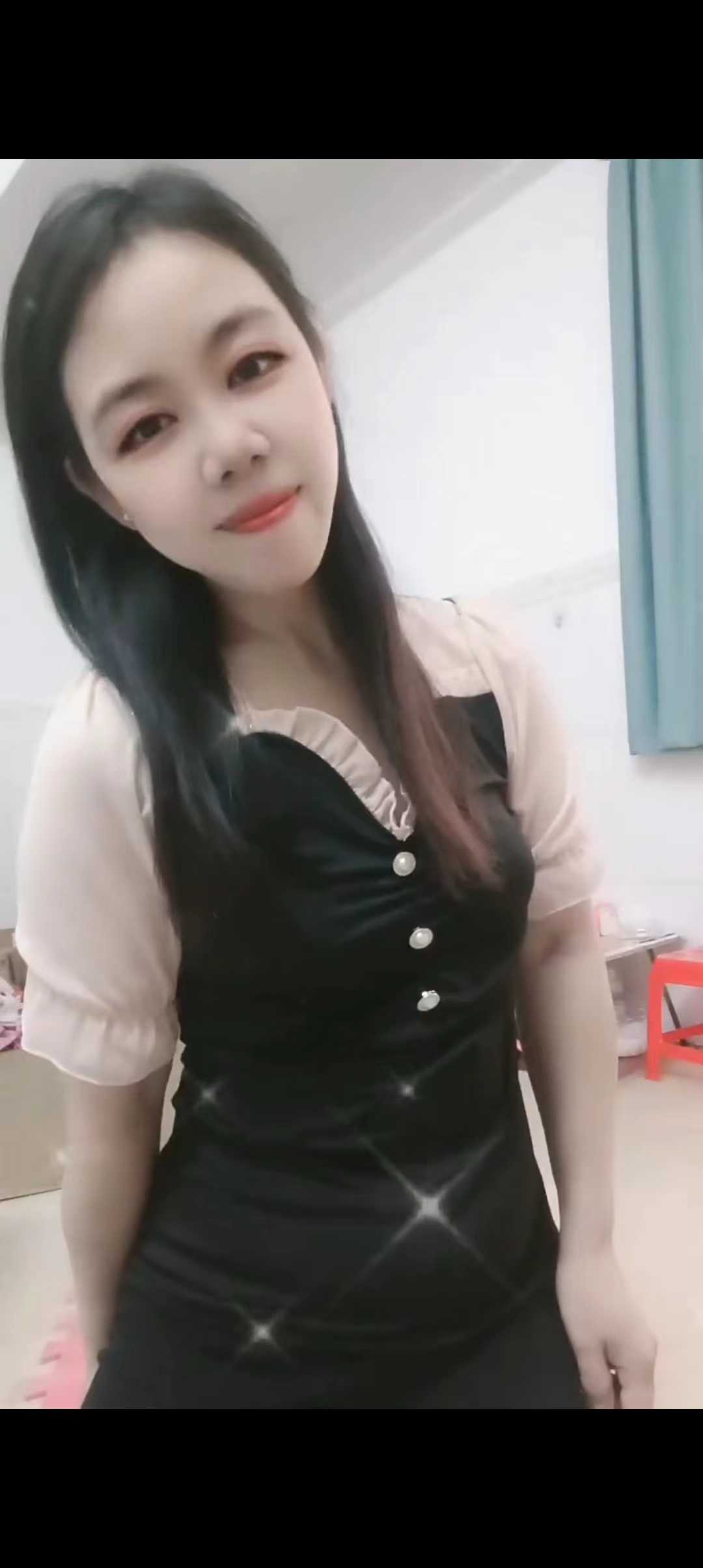 大石服务系妹子小梅