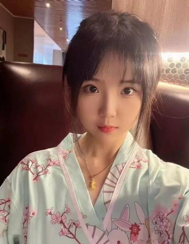 年轻妹妹胸大 皮肤白 活好