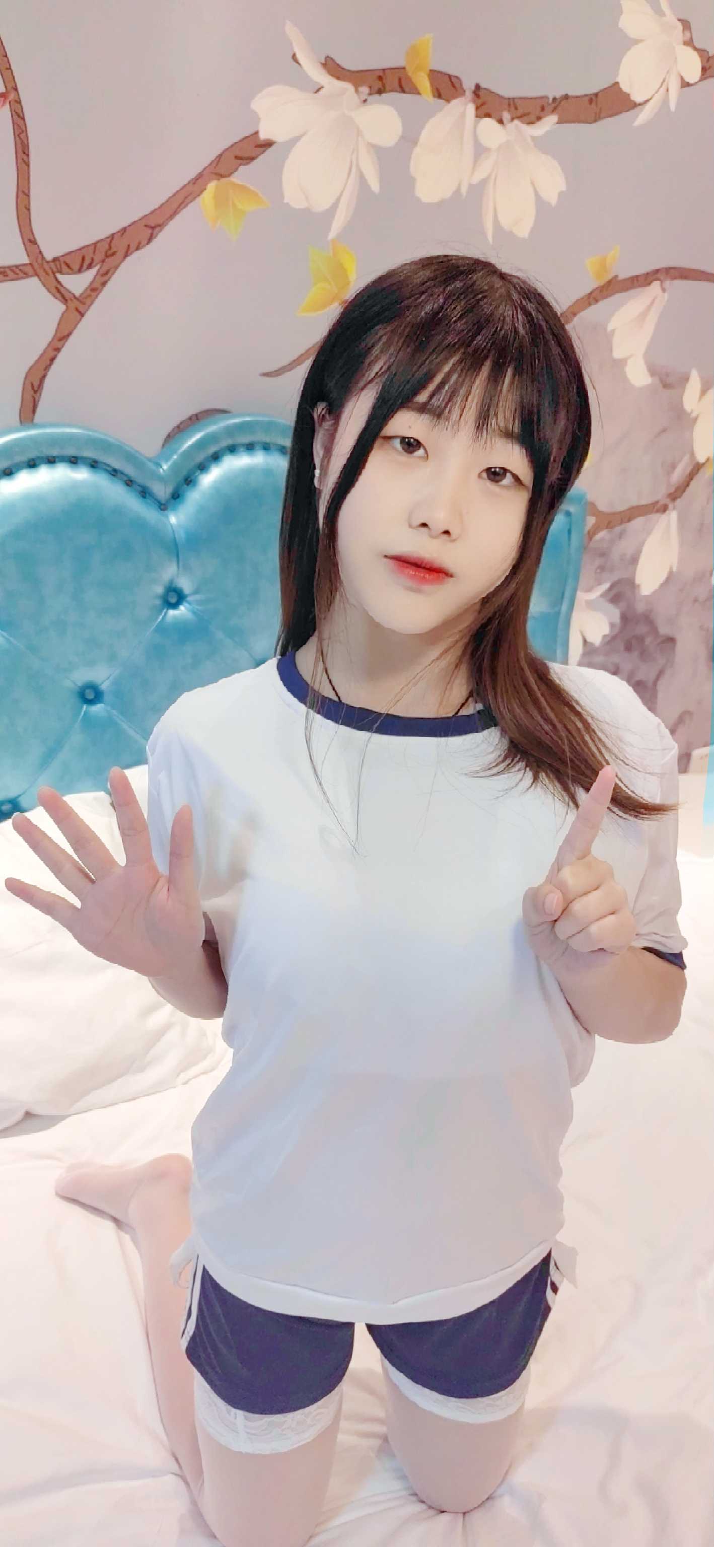 东莞小巧型嫩妹