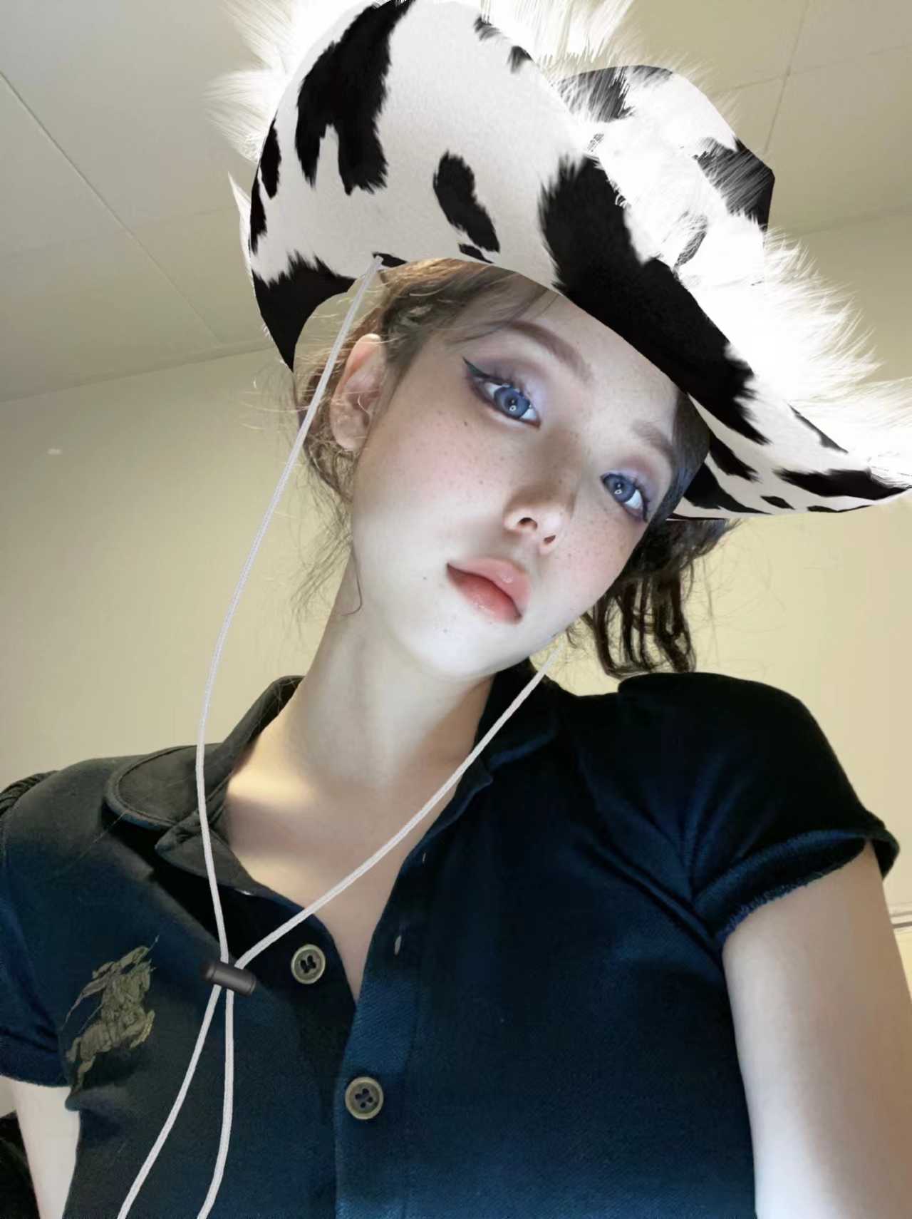 高端妹子小白白