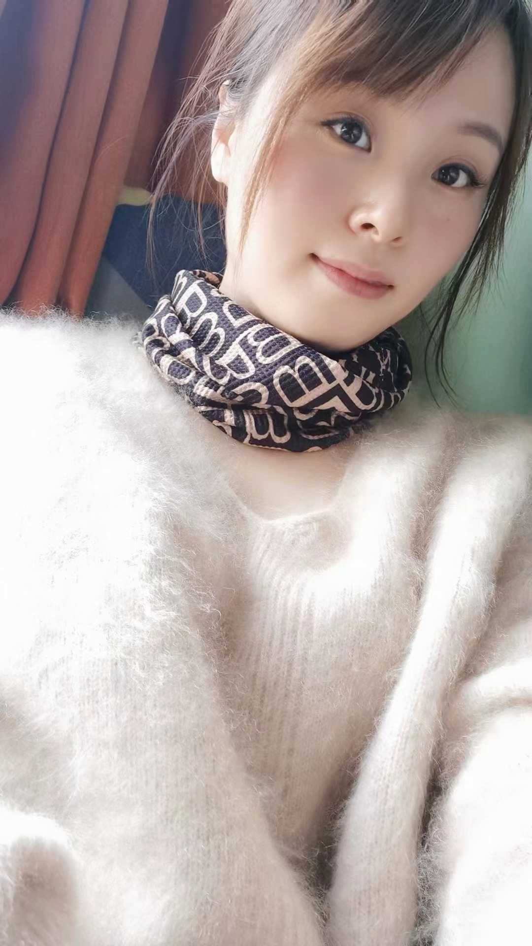 漂亮又温柔。还有一点御姐的气息