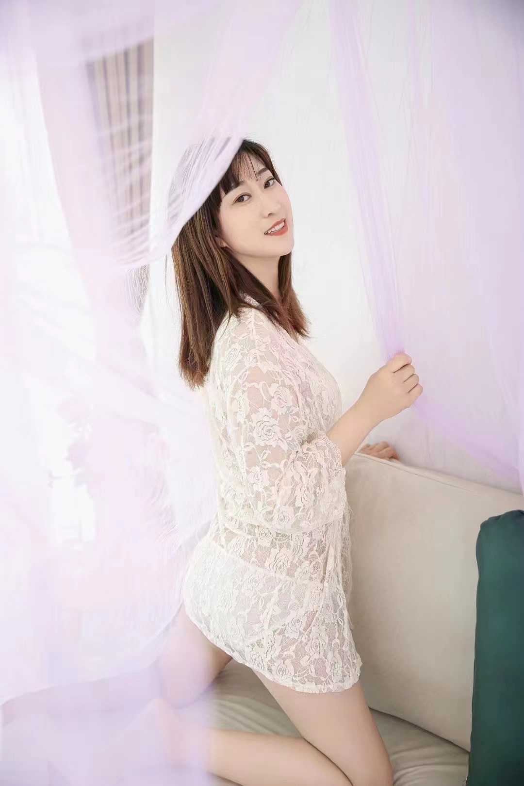 全程女上揉捏大奶，特别刺激