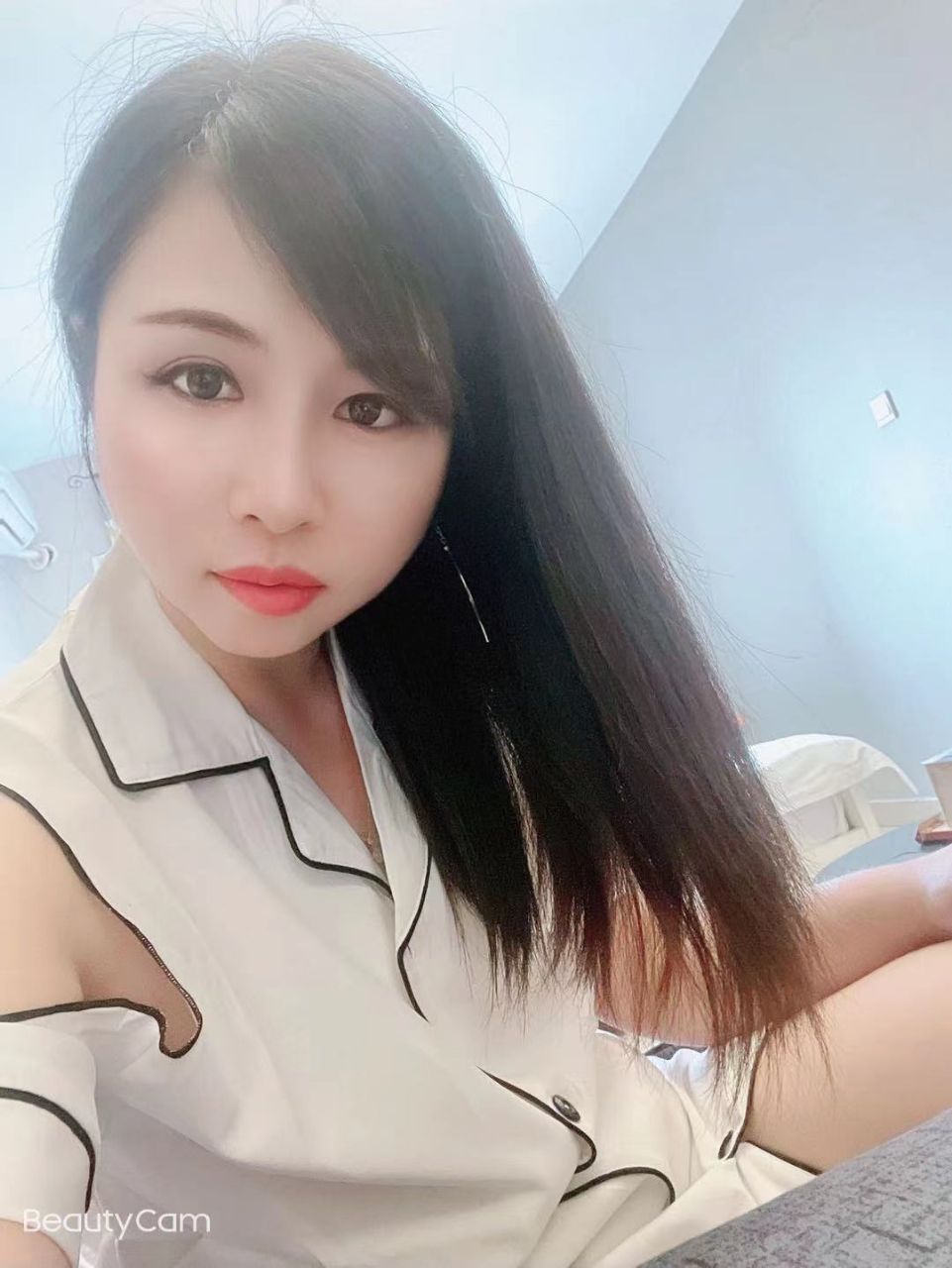 服务系轻熟妹子