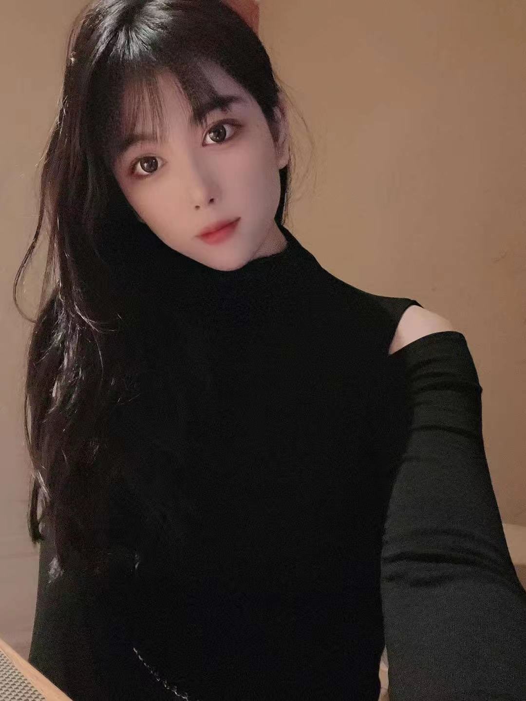 服务系清纯妹子冷萌萌