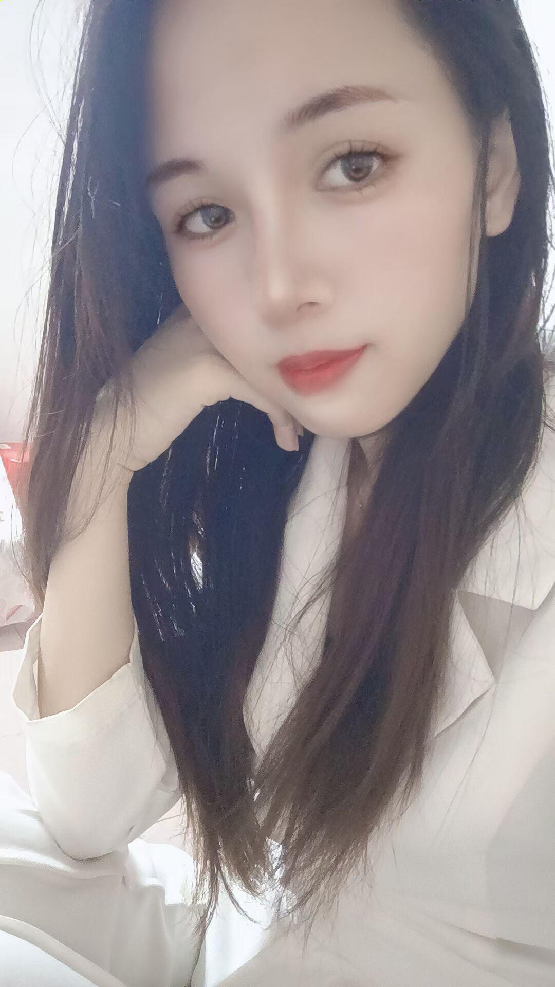 美女小叶，性价比很高，皮肤很滑哦