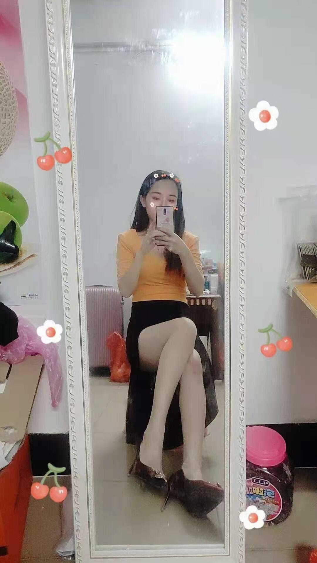 美女小叶，性价比很高，皮肤很滑哦