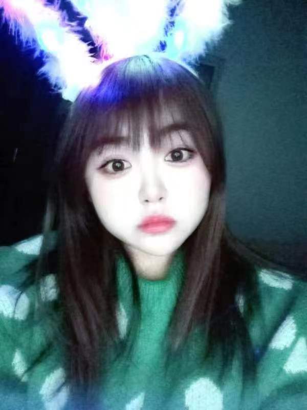 她特别享受的大叫起来，老公，快点搞