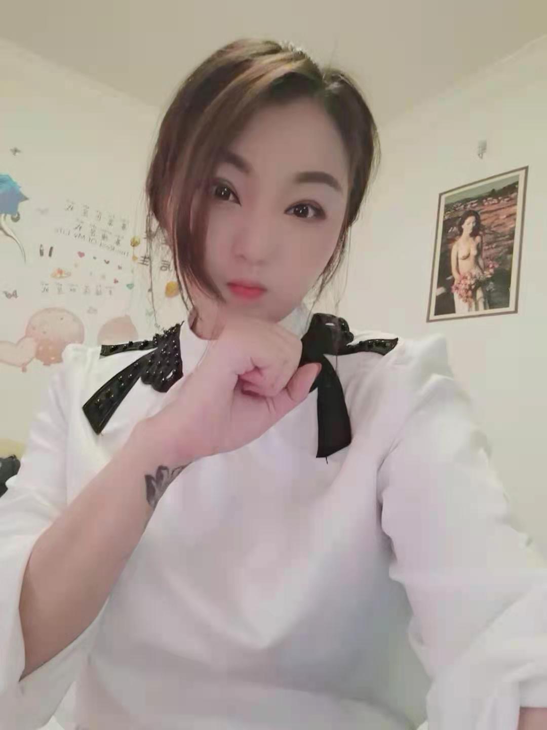 服务系漂亮妹子