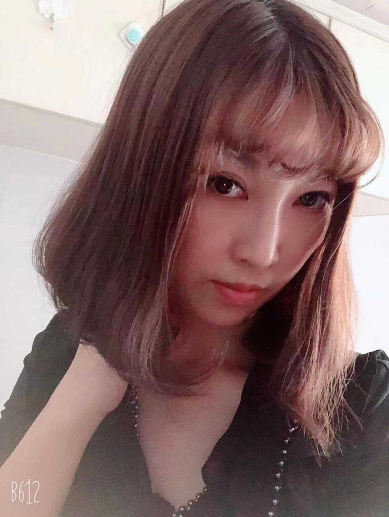 腿长腰细无赘肉，热情健谈服！