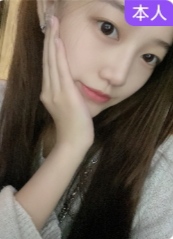 肤白貌美，美腿丝袜