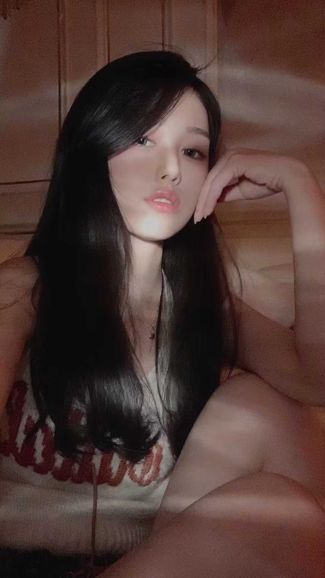 颜值党可以试试，服务一般