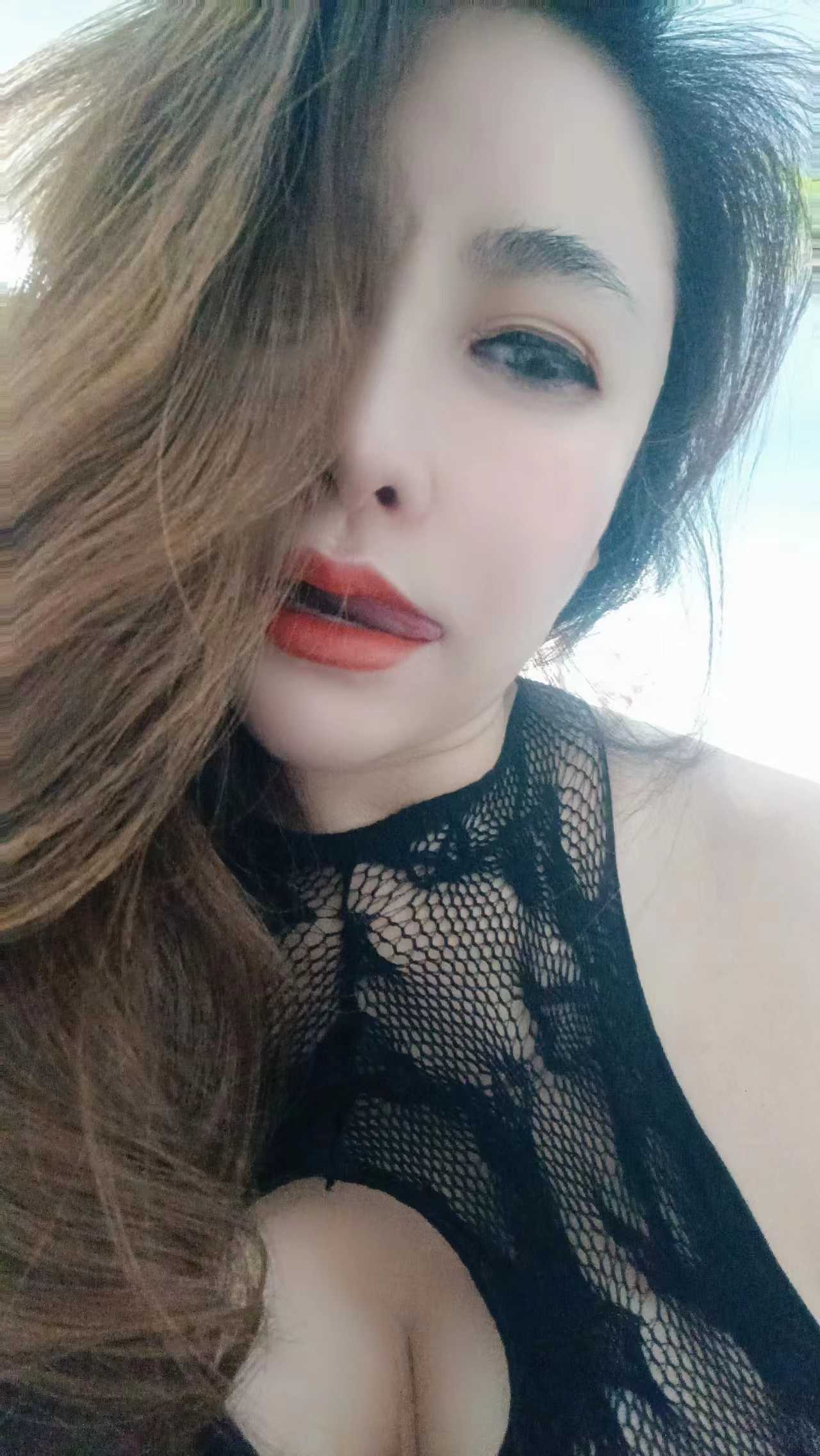 服务好性感妖娆少妇