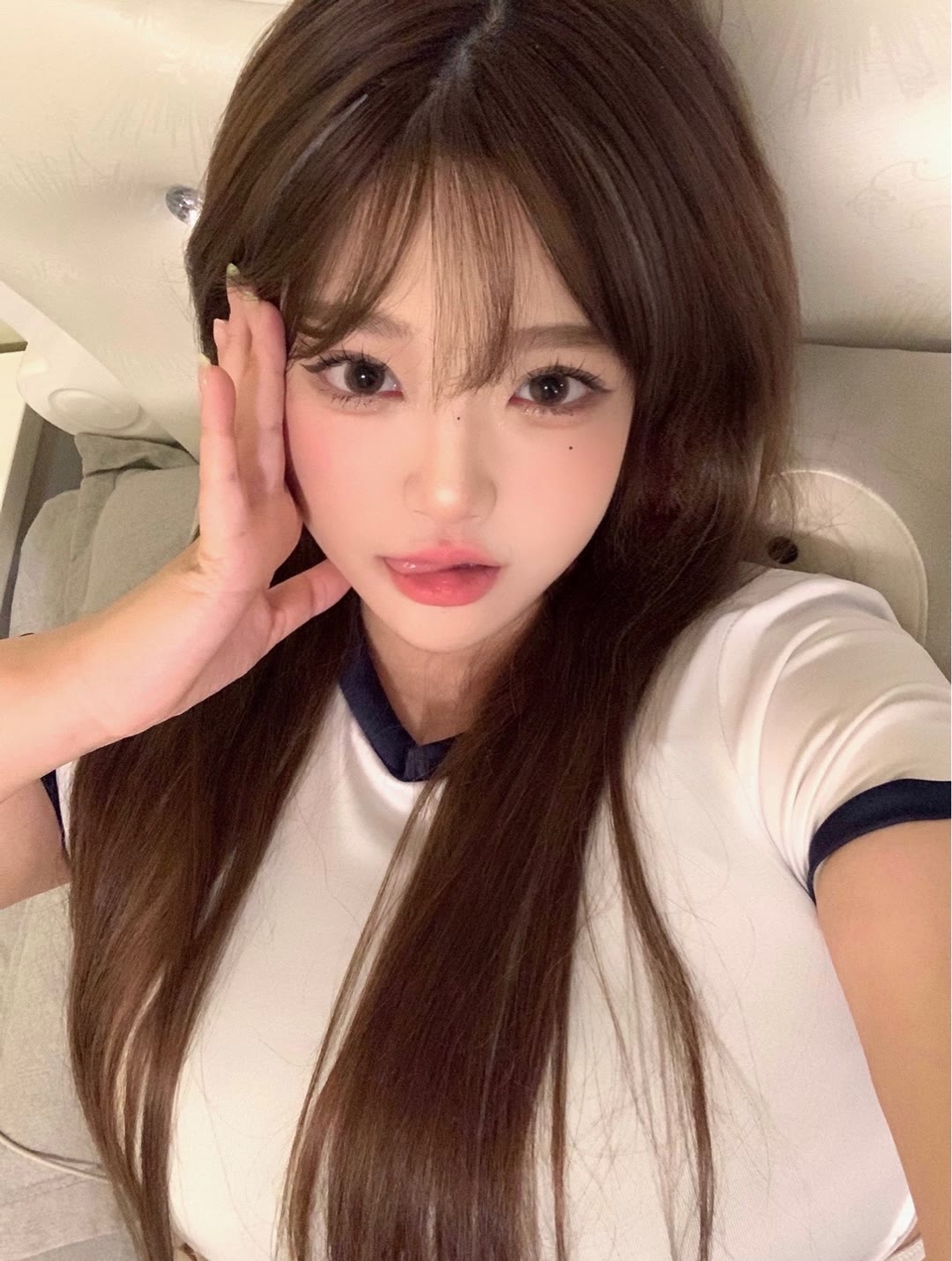 微胖型妹子，肉肉的，嫩嫩的，粉粉的