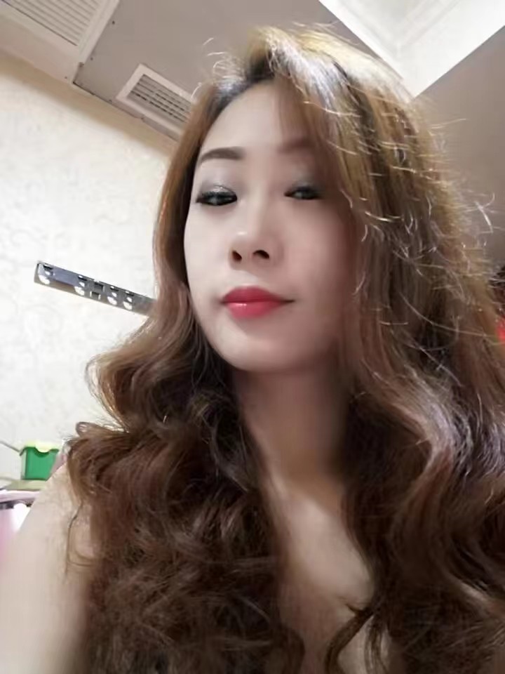 活好肤白妖娆少妇