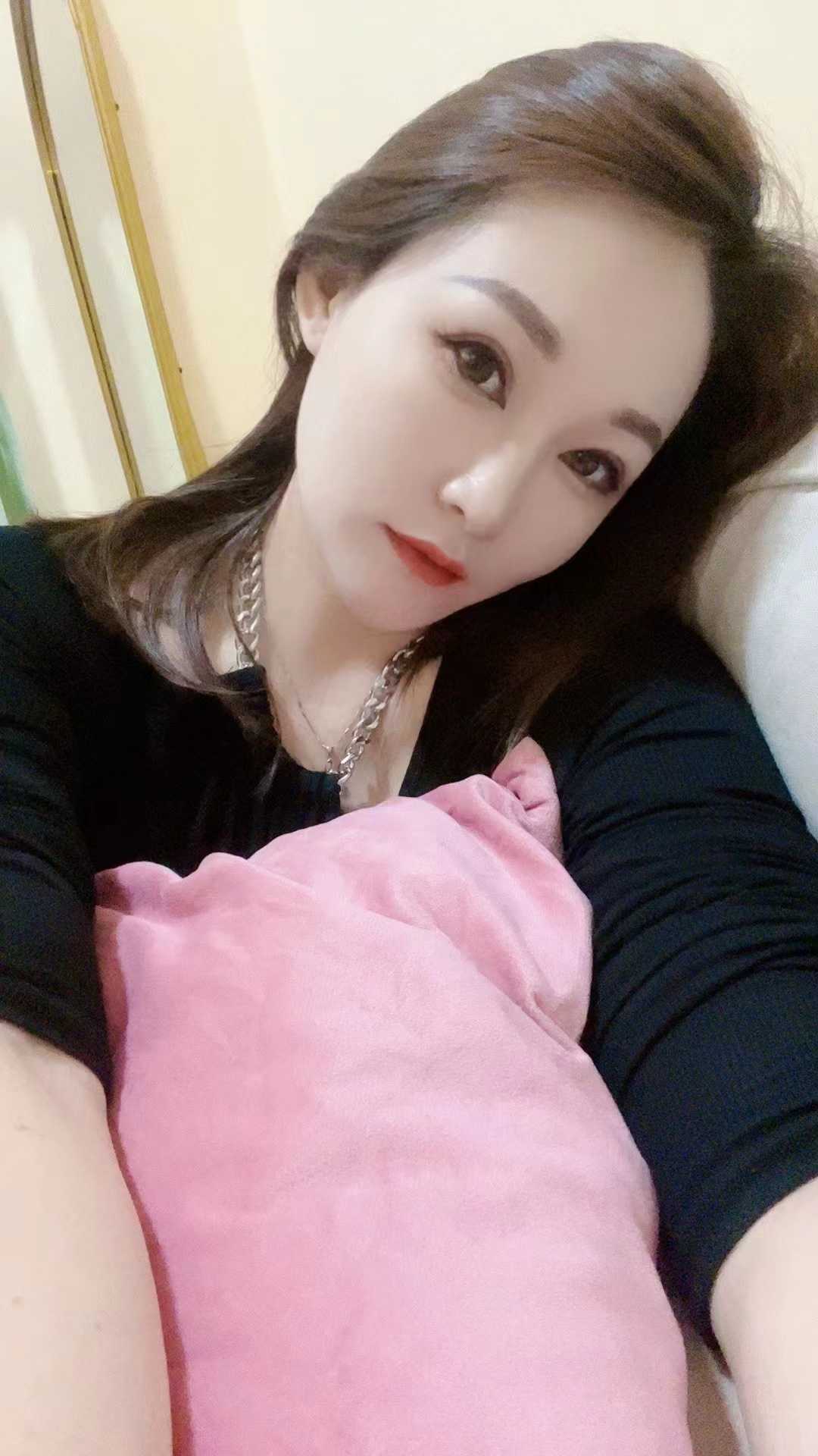 深圳坂田[吃瓜][吃瓜][吃瓜][吃瓜]  个人兼职，96年.164.   95    c