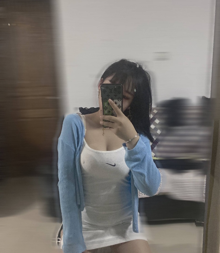 喜欢穿制服的小姐姐茹茹