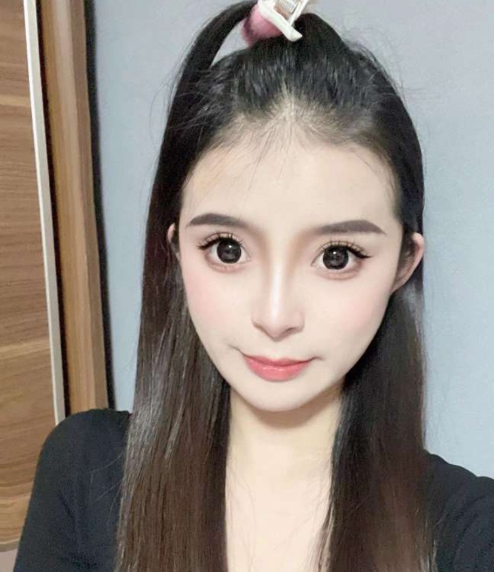 大眼睛水汪汪的小仙女