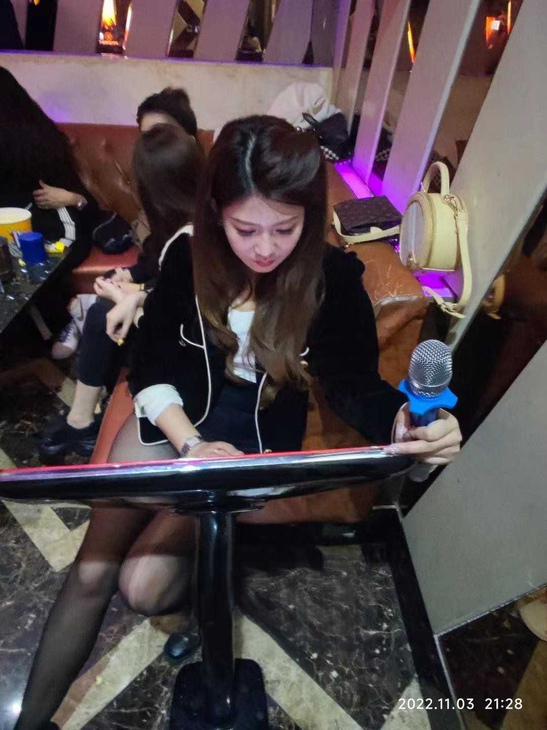 很有女朋友的感觉