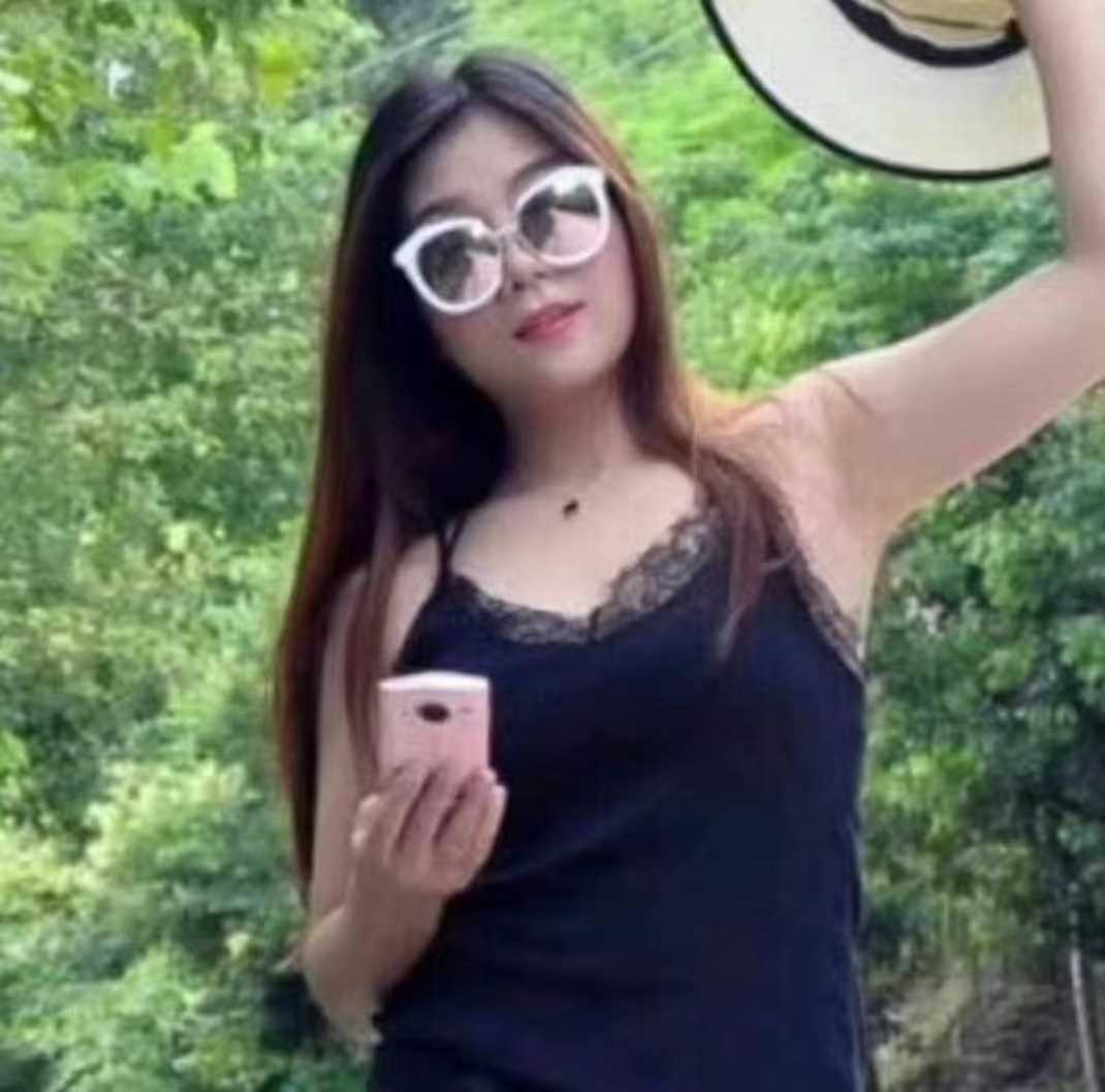 姐姐很投入，简直是爽到爆