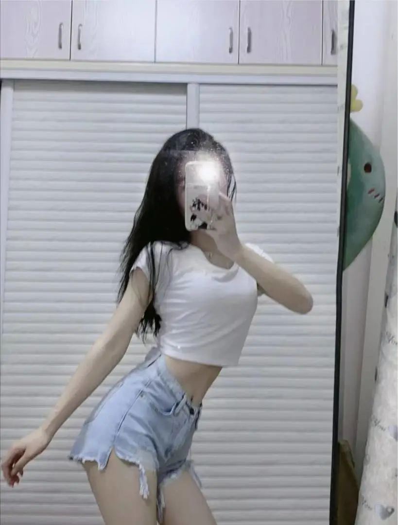 很漂亮很撩人的幼儿园老师