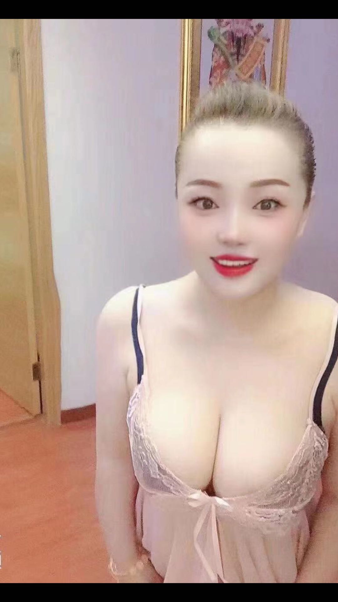 联邦广场lf胸大微胖