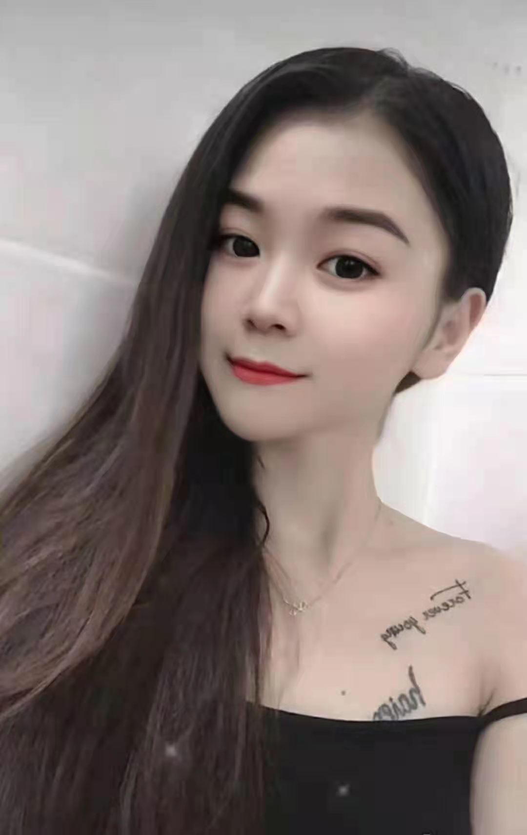 服务好的年轻漂亮妹子