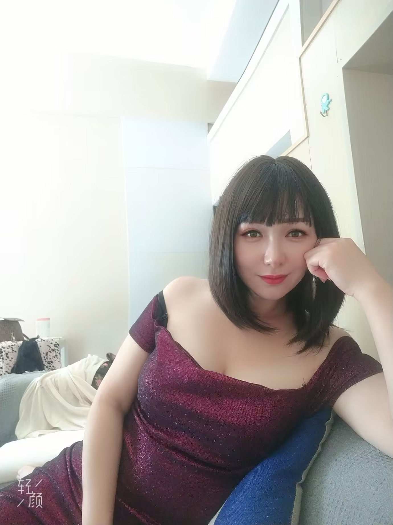 新吴区金轮大胸妹