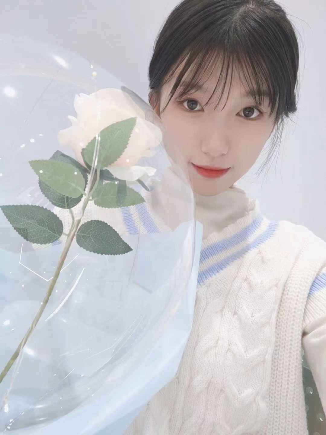 叫的特别sao，高潮以后满脸都发红