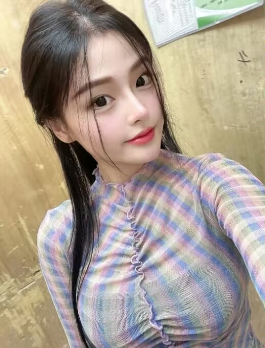 这种小嫩妹  QT下来不含糊